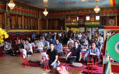 ༧ རྒྱལ་བའི་སྐུའི་ཕྱི་ནང་གསང་གསུམ་གྱི་དགུང་ཀེག་གི་བར་ཆད་བཟློག་སླད་མི་མང་ནས་ཞབས་རིམ་གནད་སྨིན་གསོག་འདོན་བྱས།